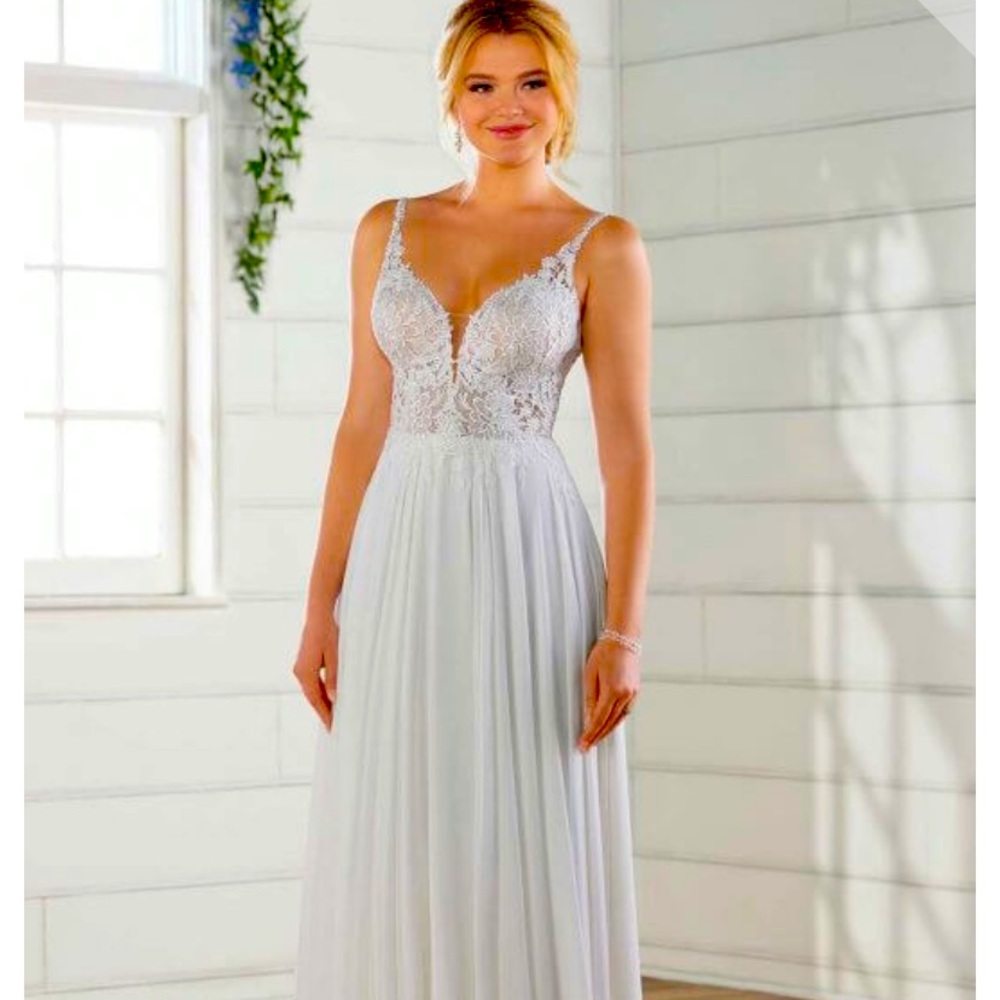 New Essence of Australia Wedding Gown